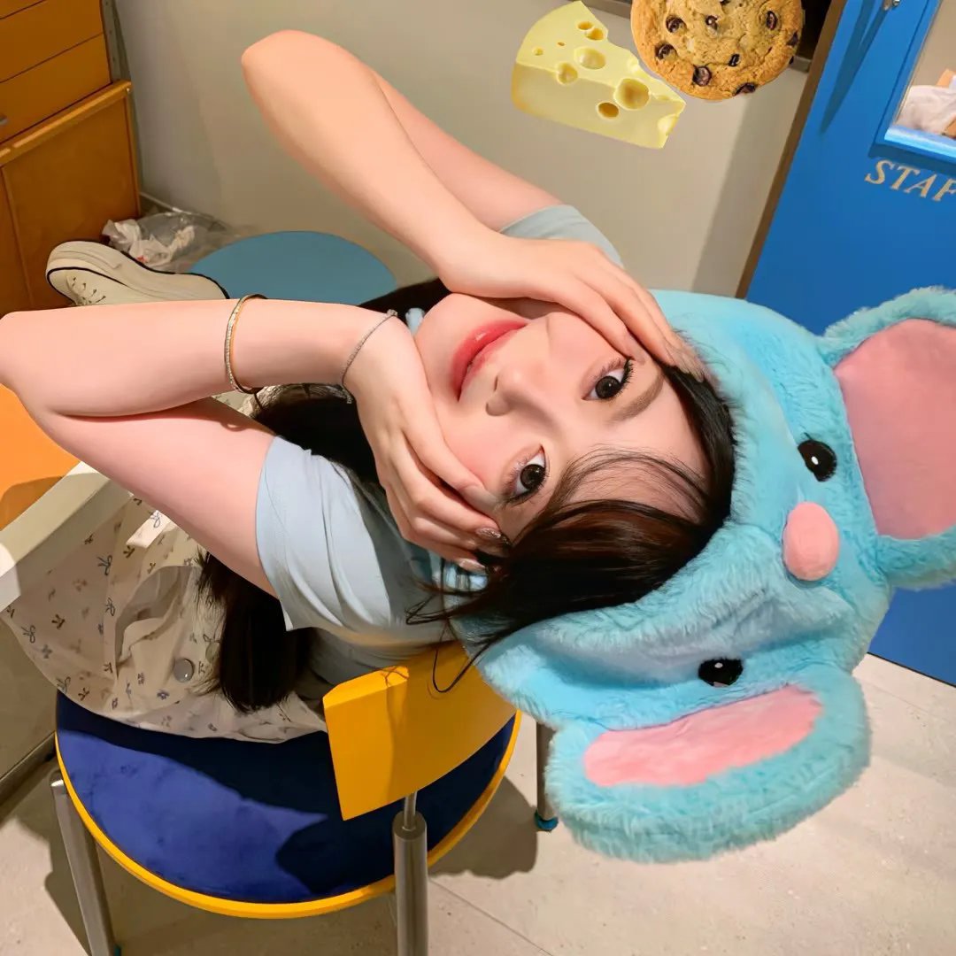 掌脸 海报